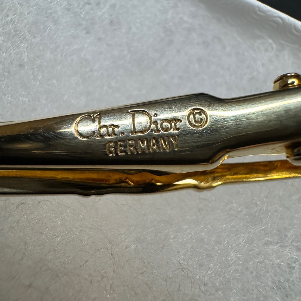 Christian Dior Men's GOLD “CD” Logo Tie Clip Bar for Neck Tie - Picture 9 of 13